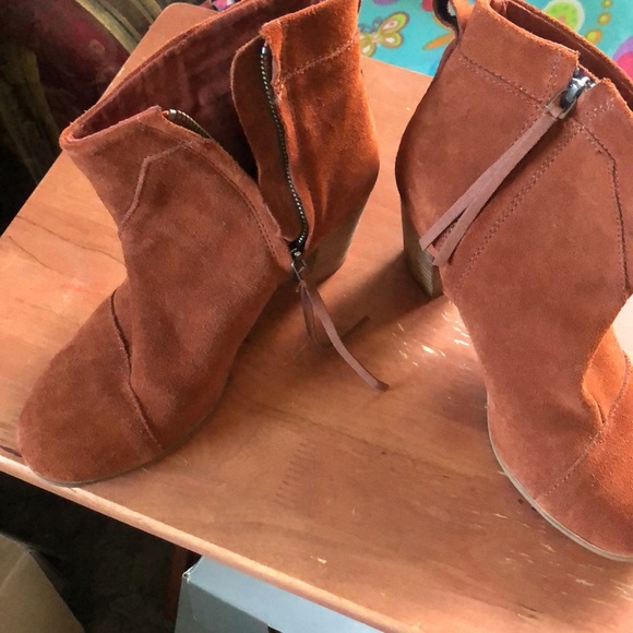 Toms Rust Color Suede Booties - Picture 5 of 8